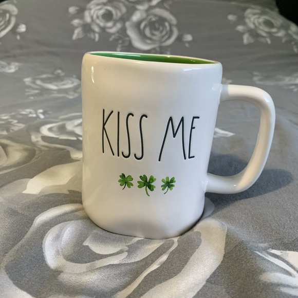 🍀Rae Dunn KISS ME🍀 - Picture 1 of 5